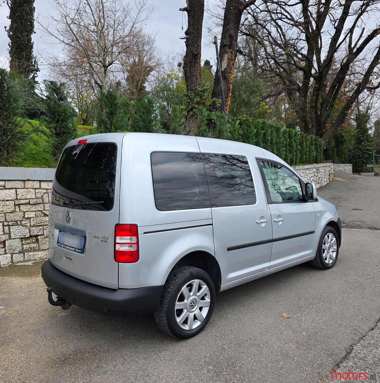 2011' Volkswagen Caddy photo #5