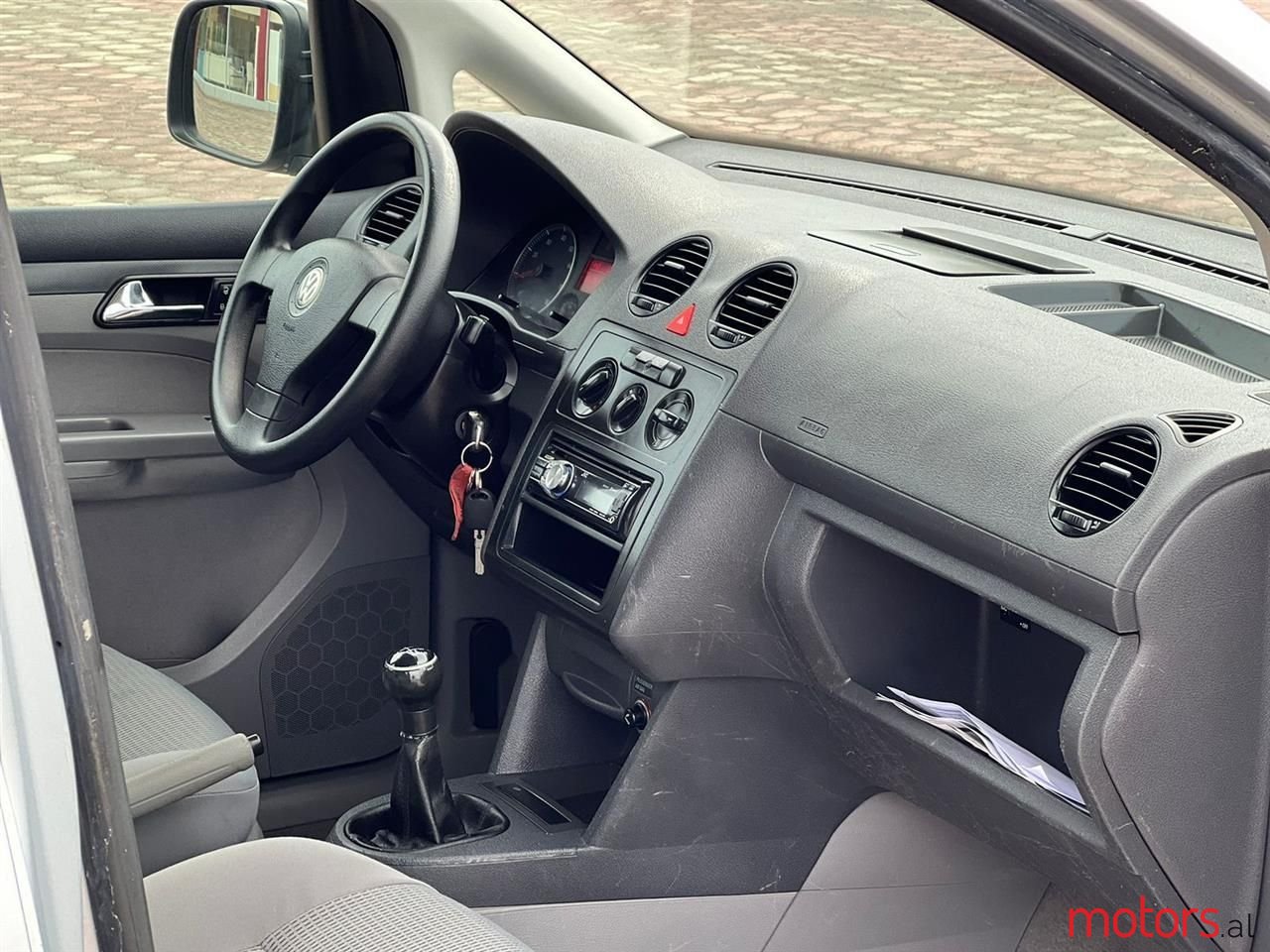 2007' Volkswagen Caddy photo #5