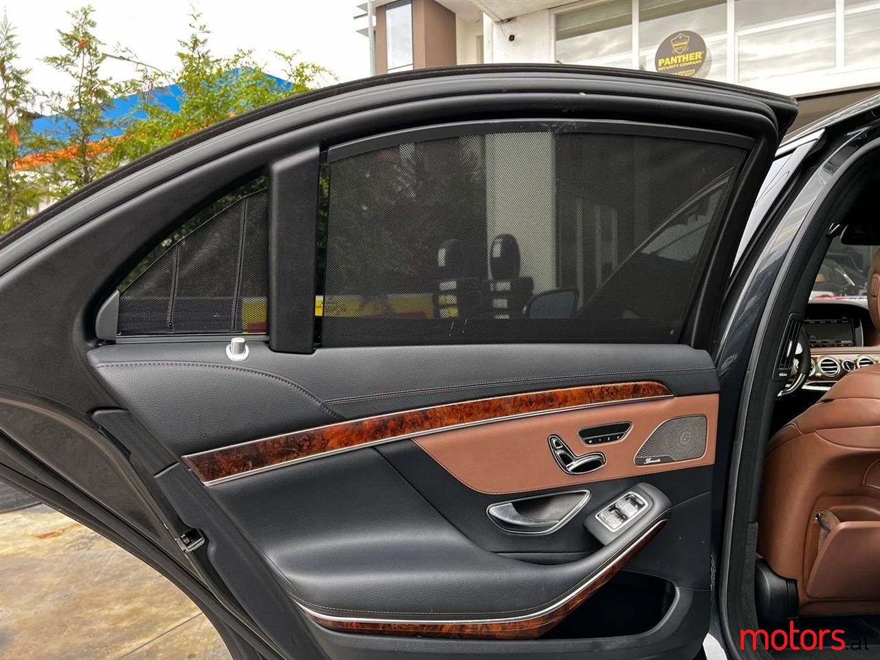 2014' Mercedes-Benz S 550 photo #3