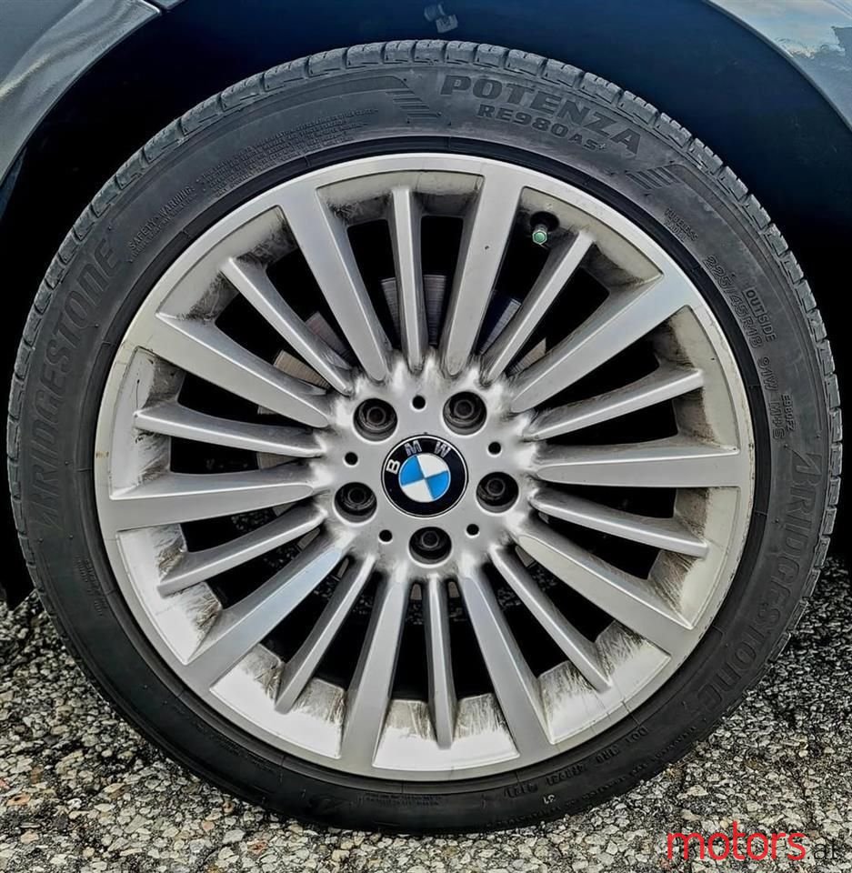 2015' BMW 3 Series photo #4