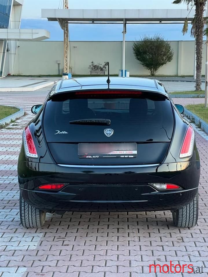 2010' Lancia Delta photo #6