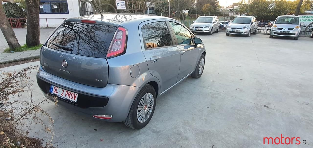 2010' Fiat Punto Evo photo #4