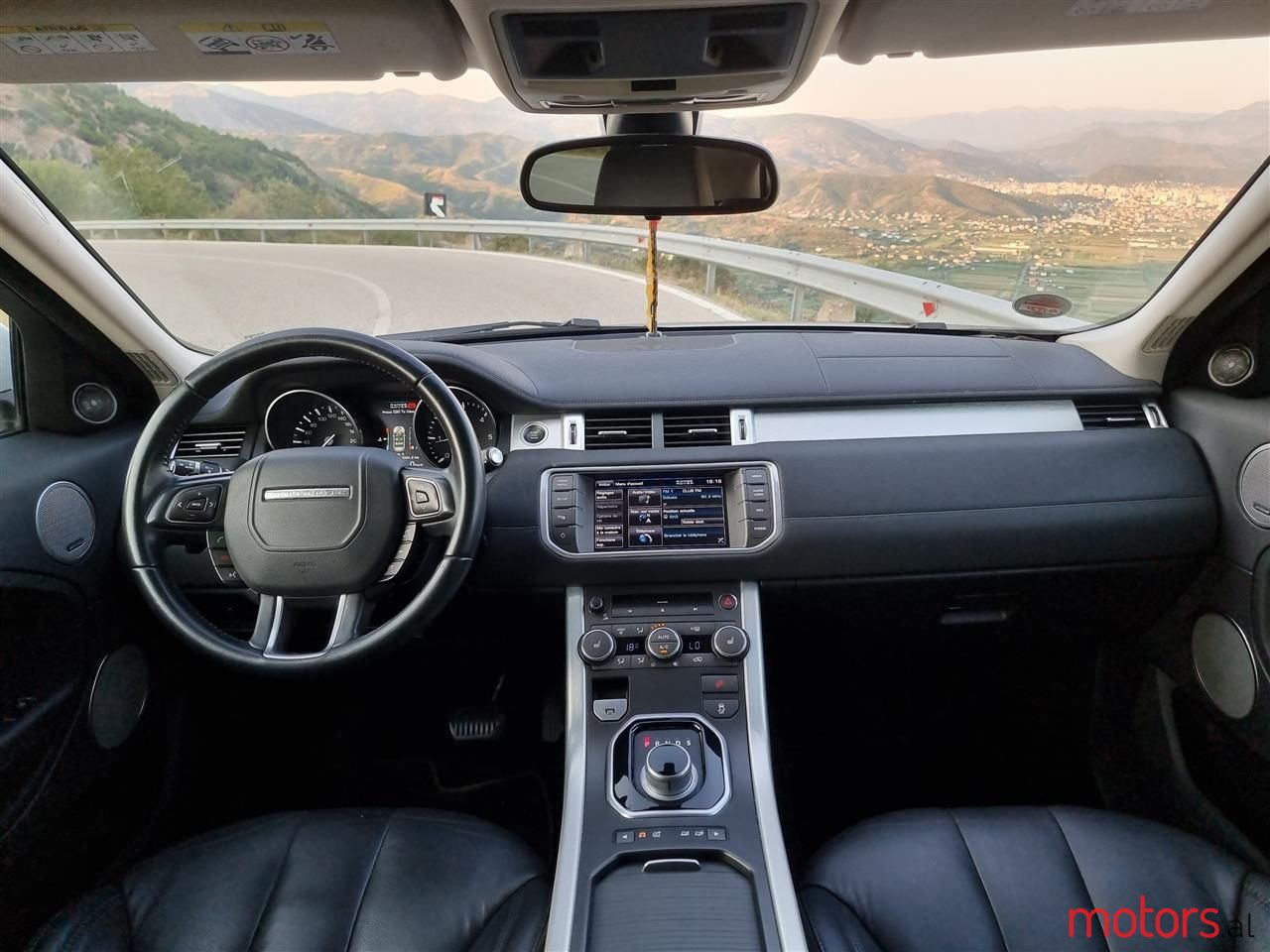 2012' Land Rover Range Rover Evoque photo #2