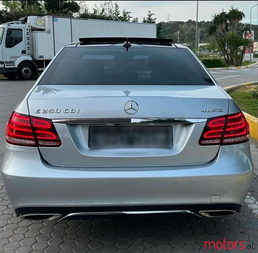 2014' Mercedes-Benz E 250 photo #2