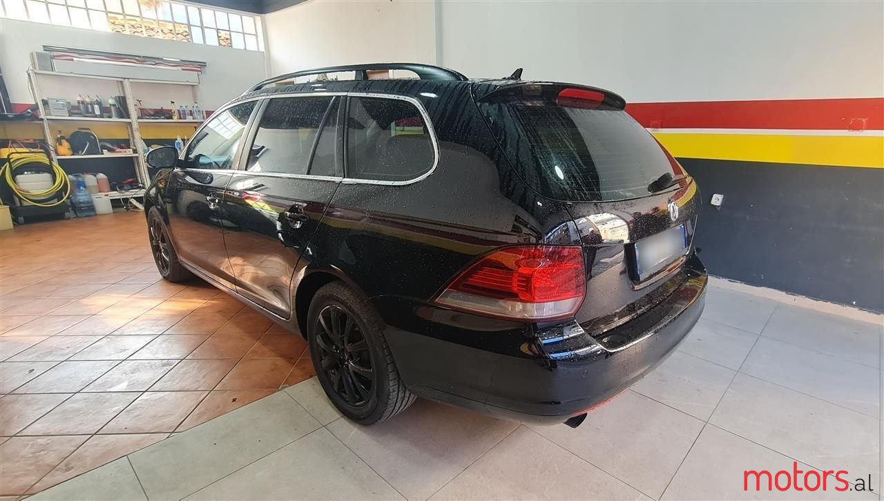 2012' Volkswagen Golf photo #5