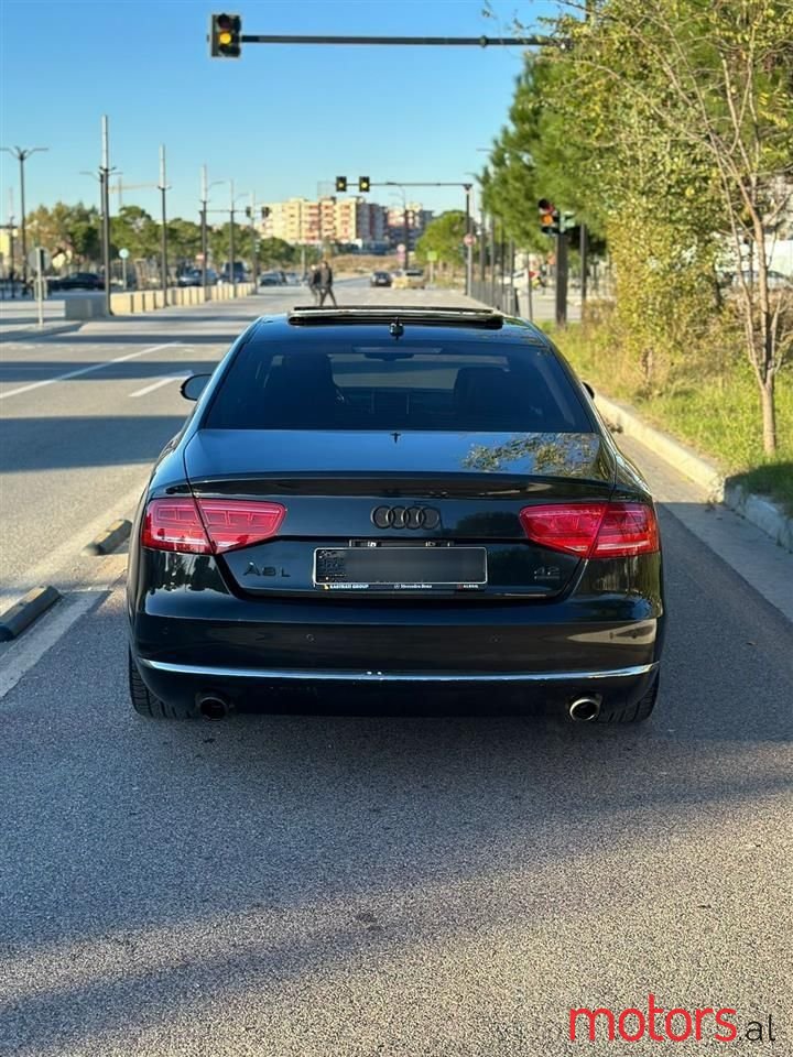 2012' Audi A8 photo #3