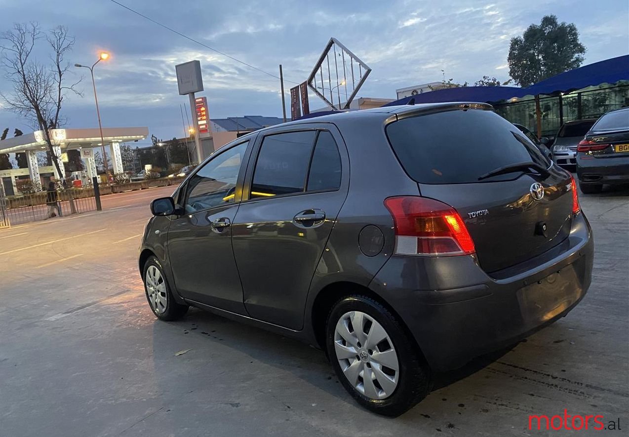 2010' Toyota Yaris photo #1