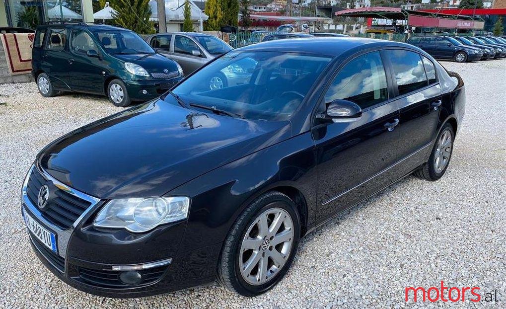 2008' Volkswagen Passat photo #1