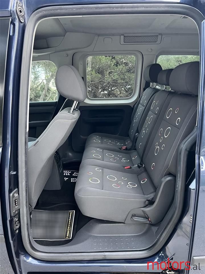 2011' Volkswagen Caddy photo #2