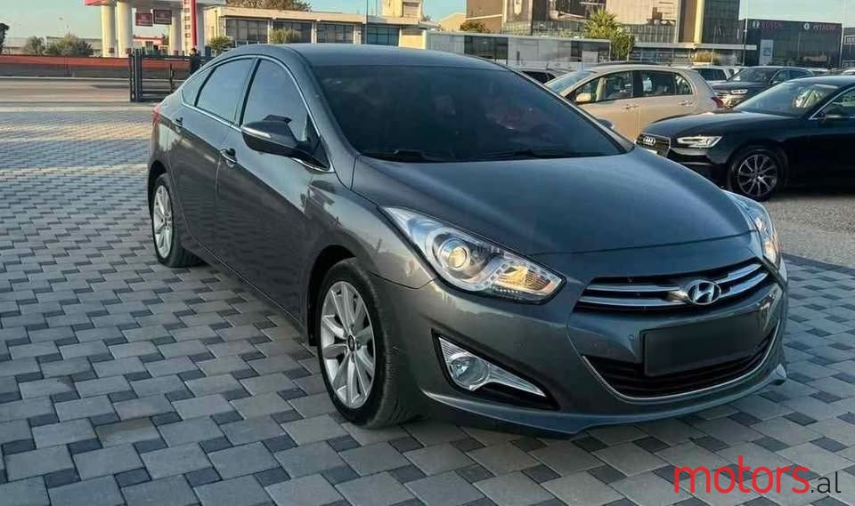 2013' Hyundai i40 photo #2