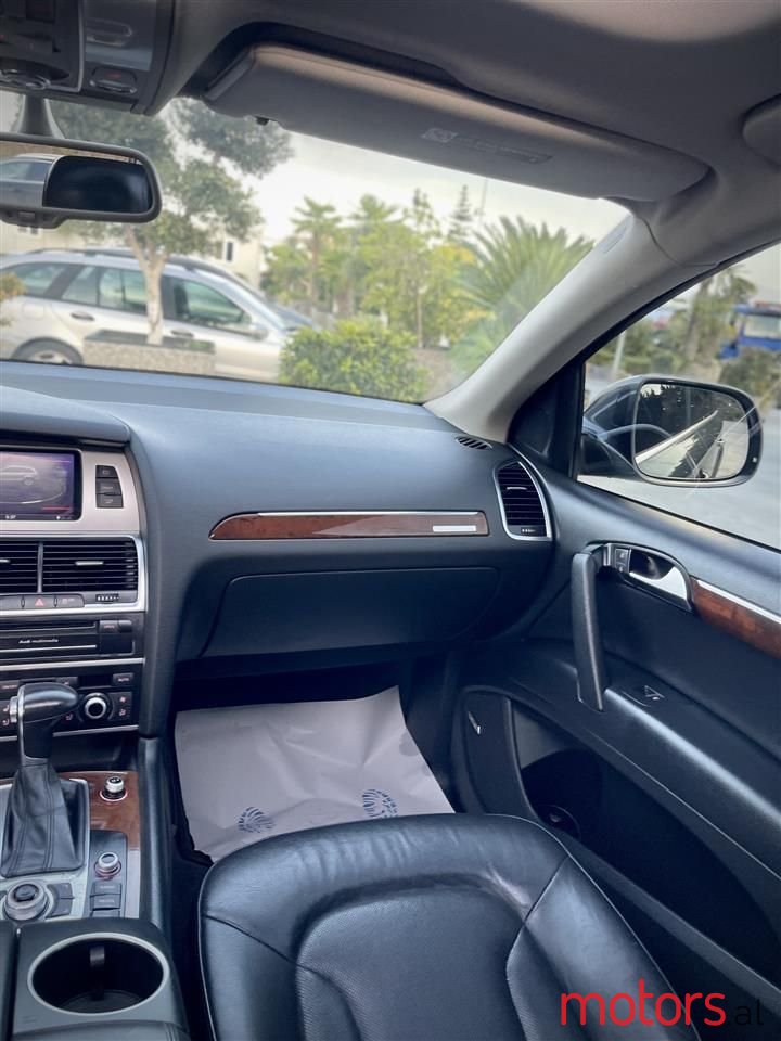 2013' Audi Q7 photo #2