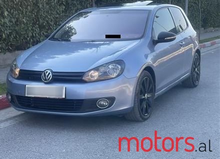 2010' Volkswagen Golf photo #2