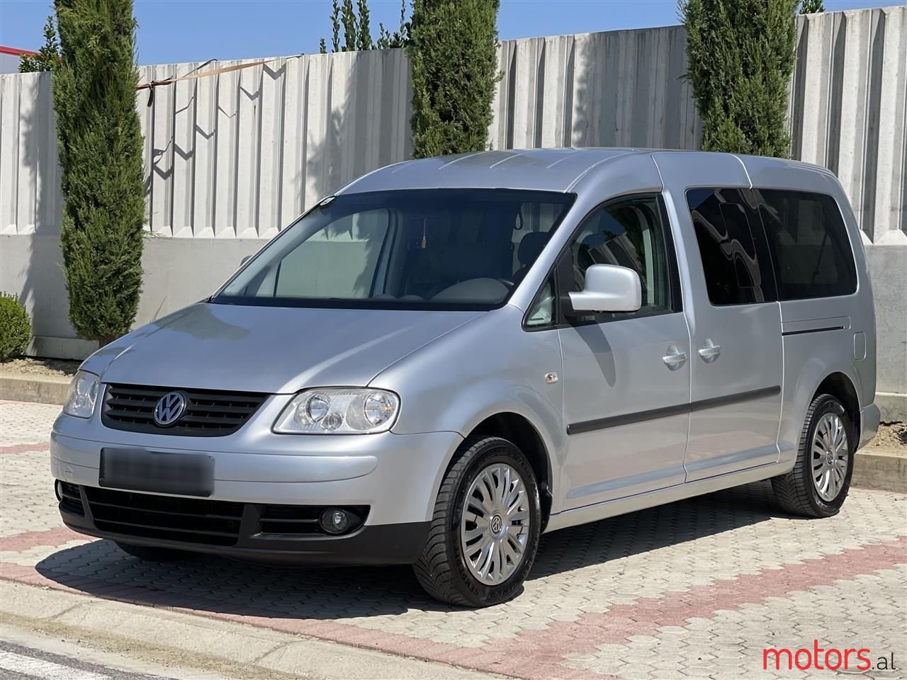 2008' Volkswagen Caddy photo #2