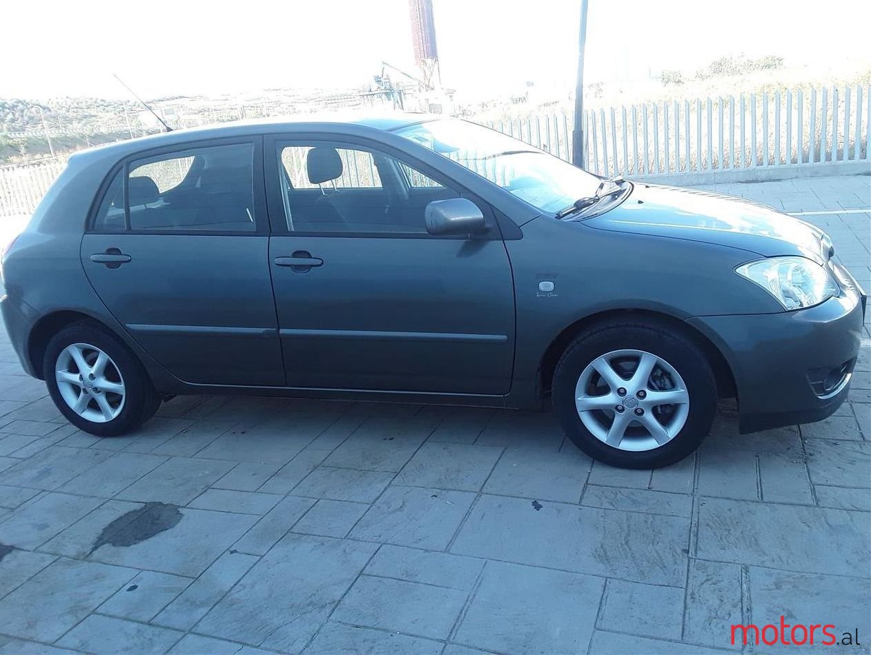 2005' Toyota Corolla photo #1