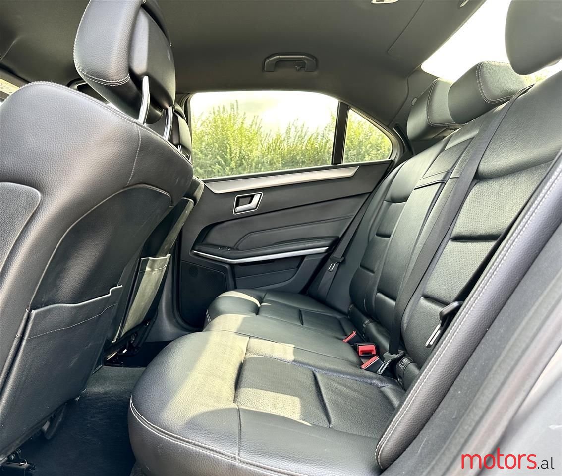 2015' Mercedes-Benz E 220 photo #4