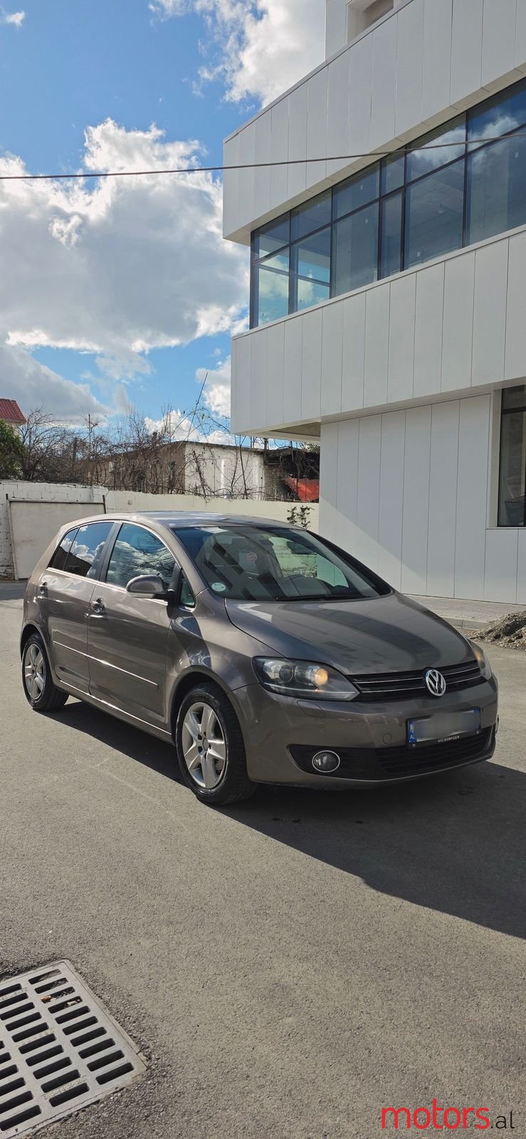 2010' Volkswagen Golf Plus photo #4