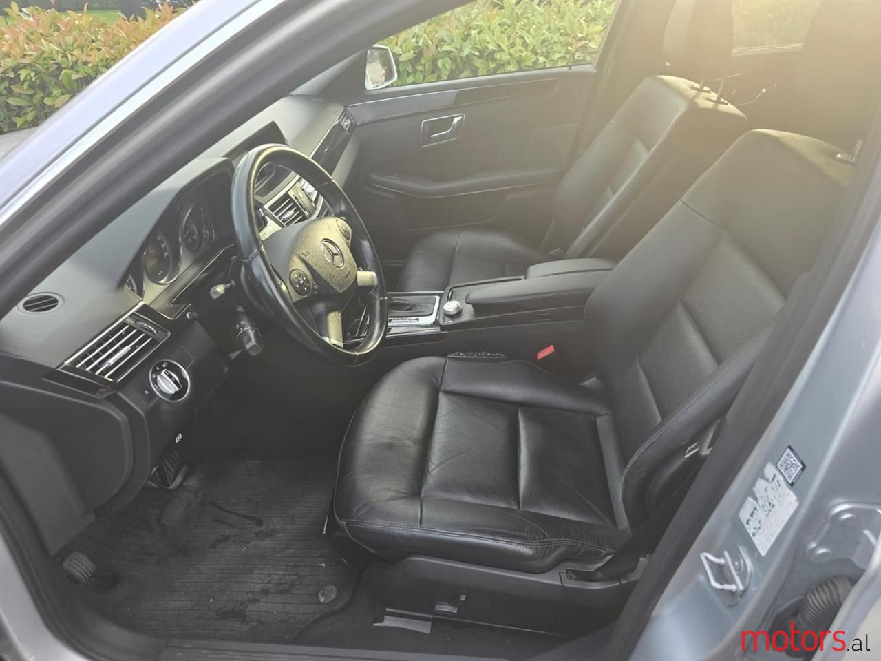 2011' Mercedes-Benz E 220 photo #4