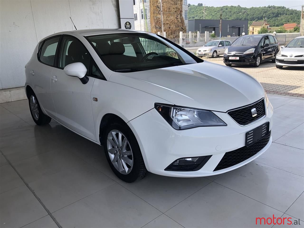 2013' SEAT Ibiza photo #2