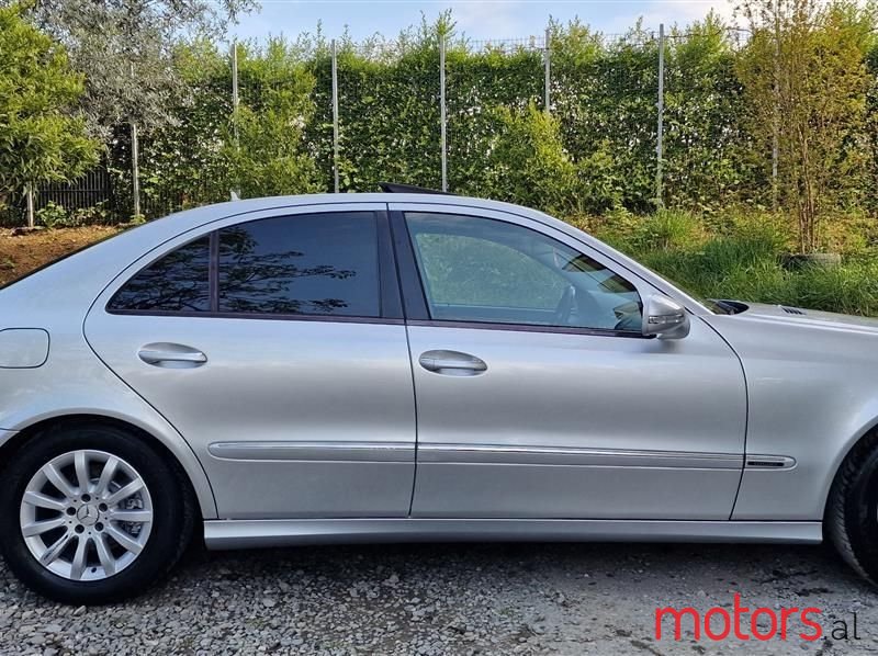 2006' Mercedes-Benz E 200 photo #3