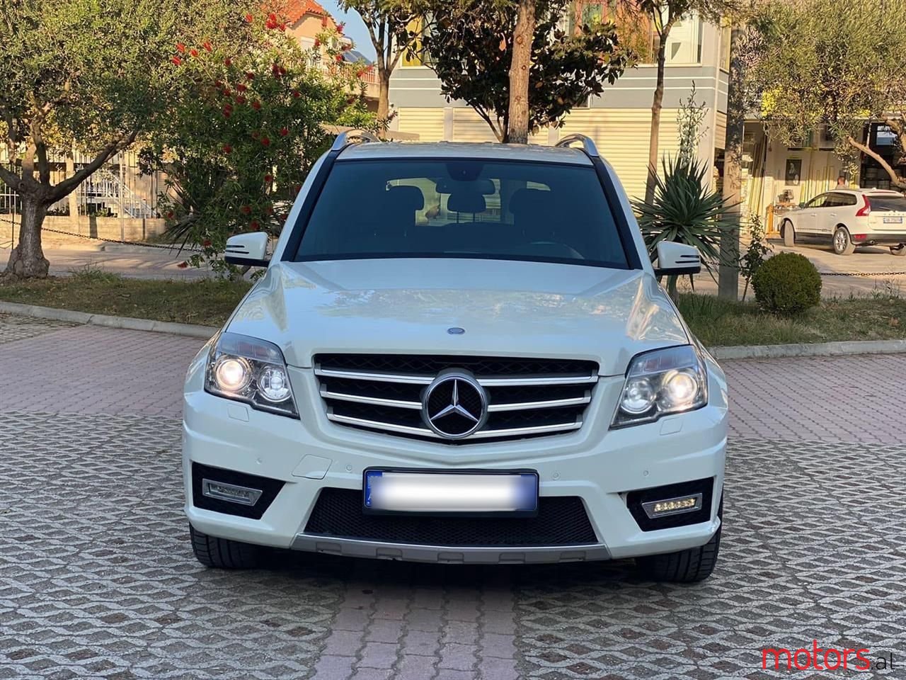 2011' Mercedes-Benz GLK 250 photo #6