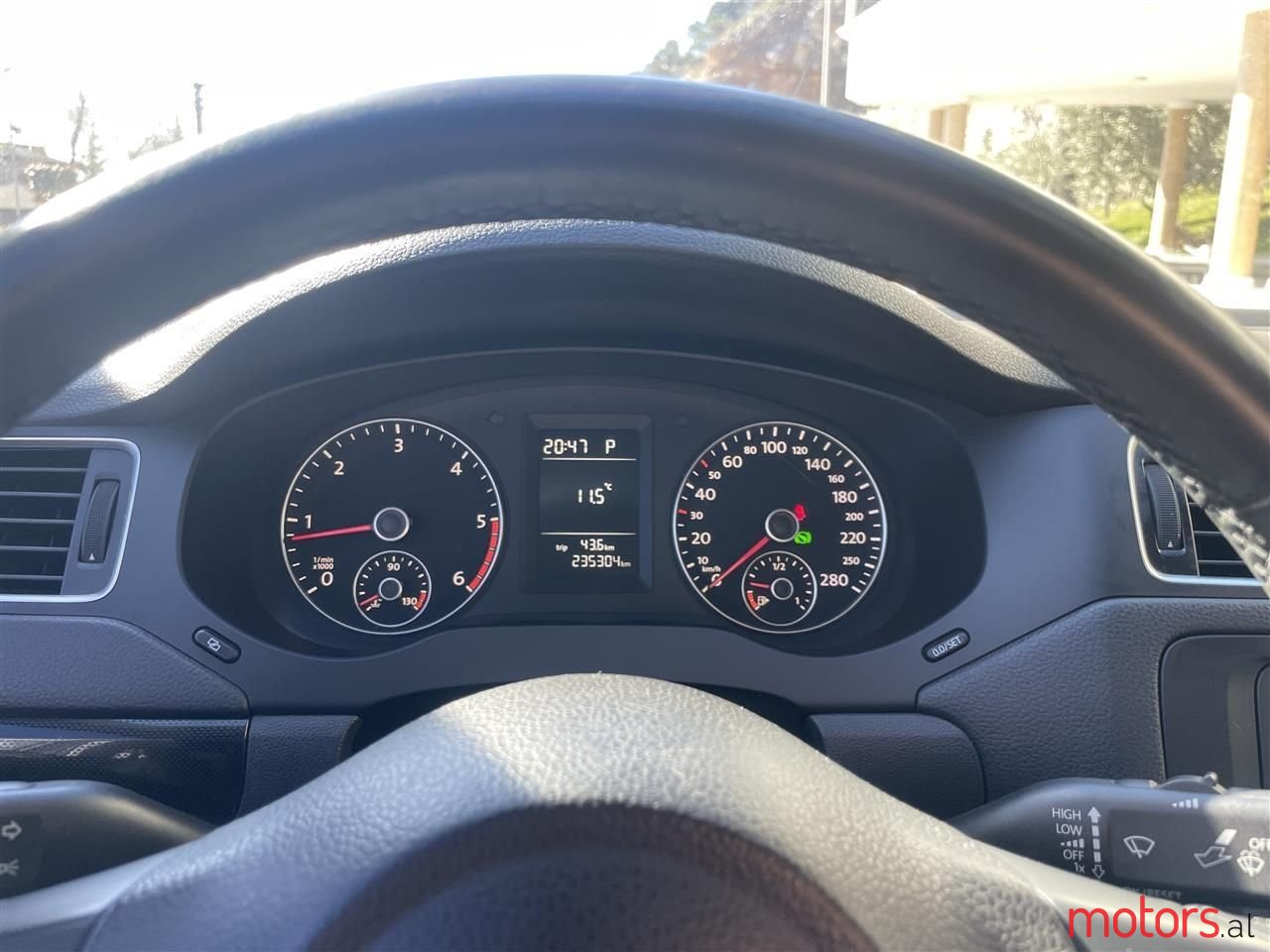 2011' Volkswagen Jetta photo #5