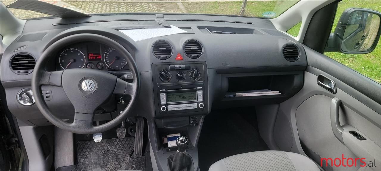 2008' Volkswagen Caddy photo #3