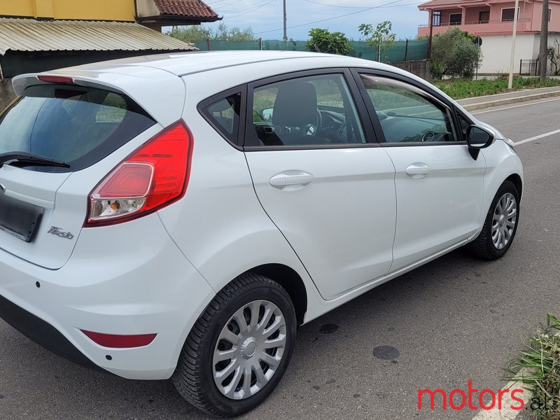 2013' Ford Fiesta photo #3