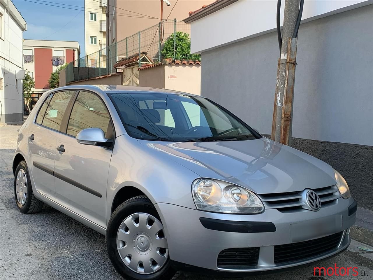 2005' Volkswagen Golf photo #3