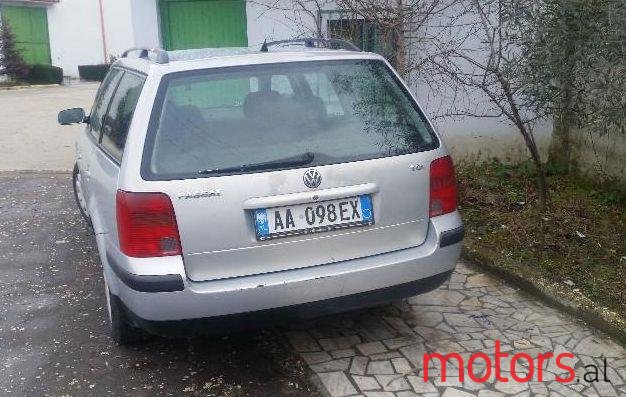 1999' Volkswagen Passat photo #1