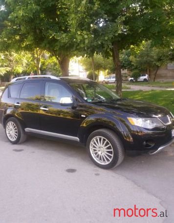 2009' Mitsubishi Outlander photo #1