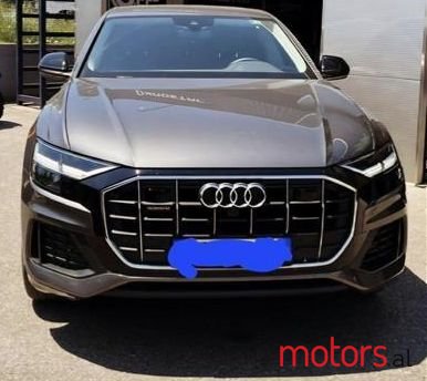 2019' Audi Q8 photo #3