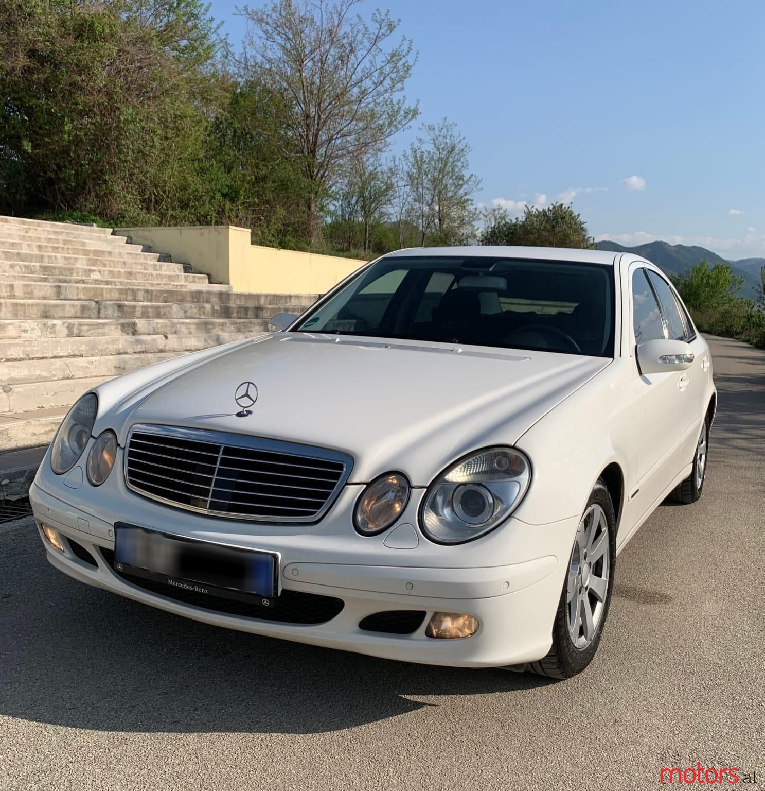 2004' Mercedes-Benz E 260 photo #1