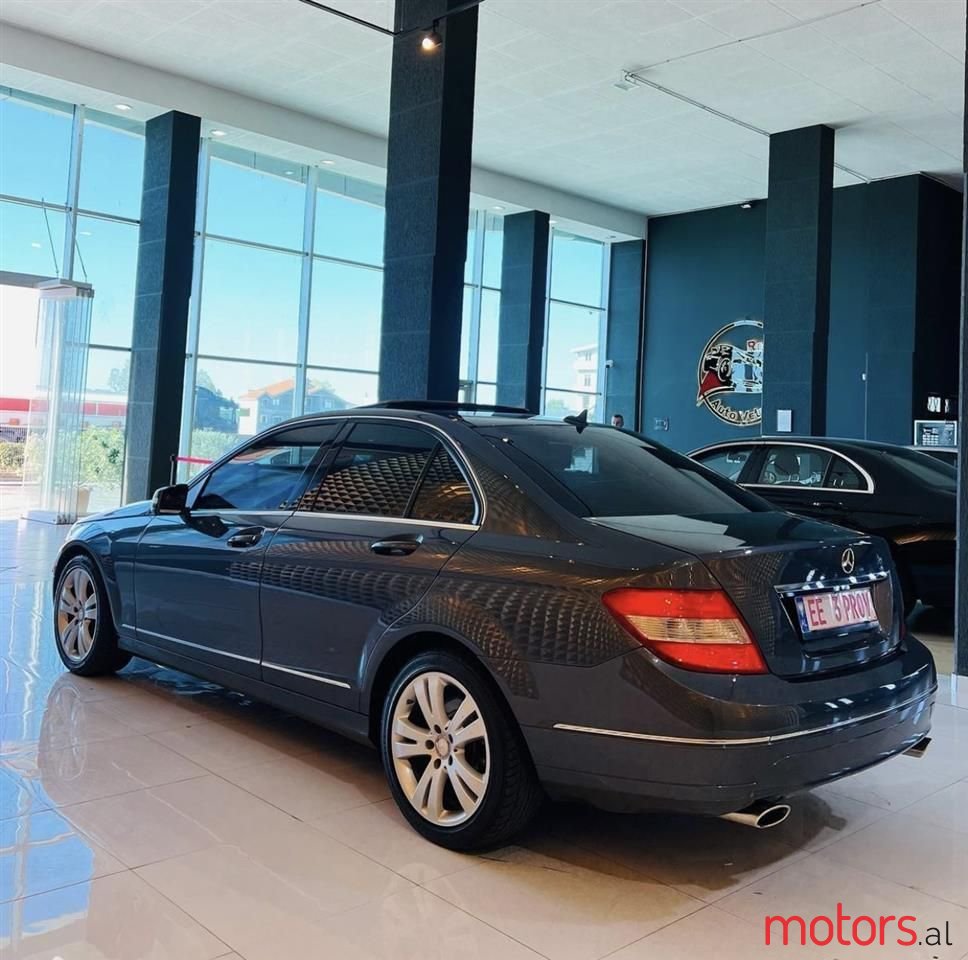 2011' Mercedes-Benz C 300 photo #4