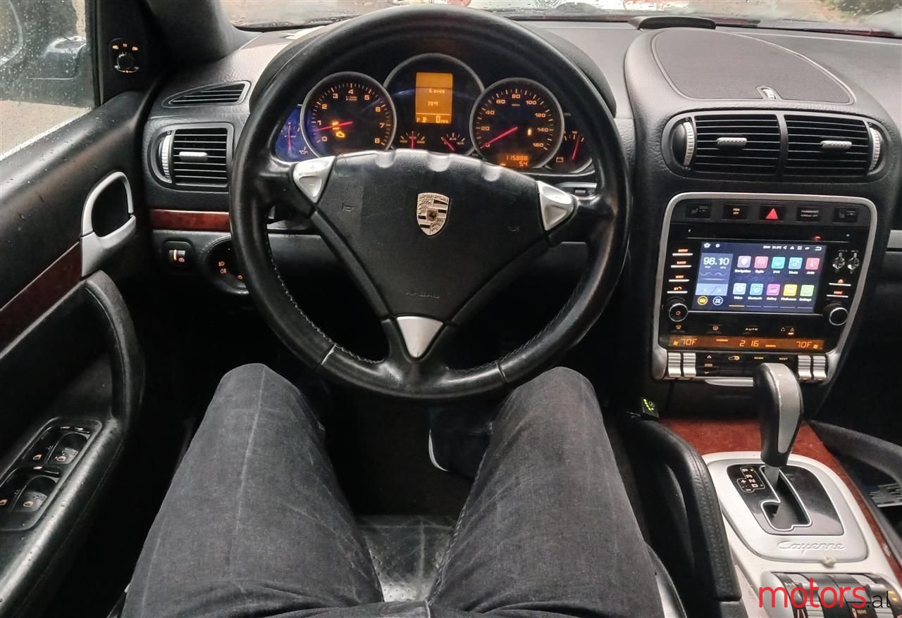 2004' Porsche Cayenne photo #5