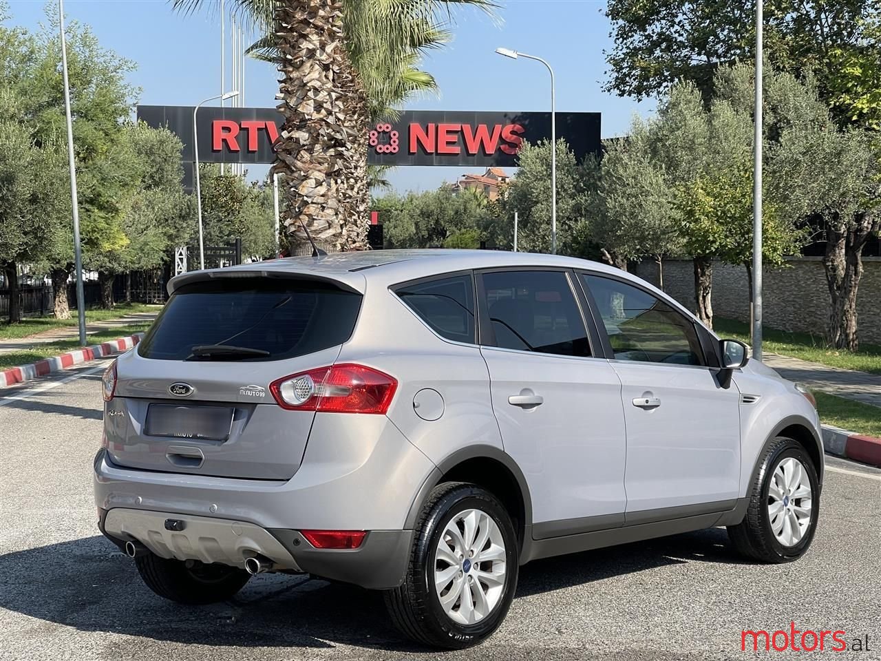 2012' Ford Kuga photo #2