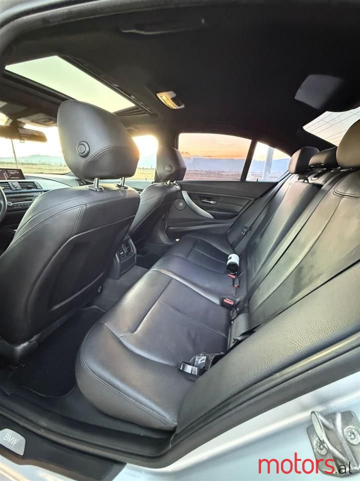 2014' BMW 328 photo #5