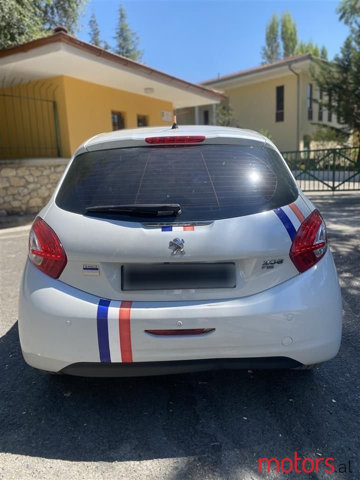2014' Peugeot 208 photo #5