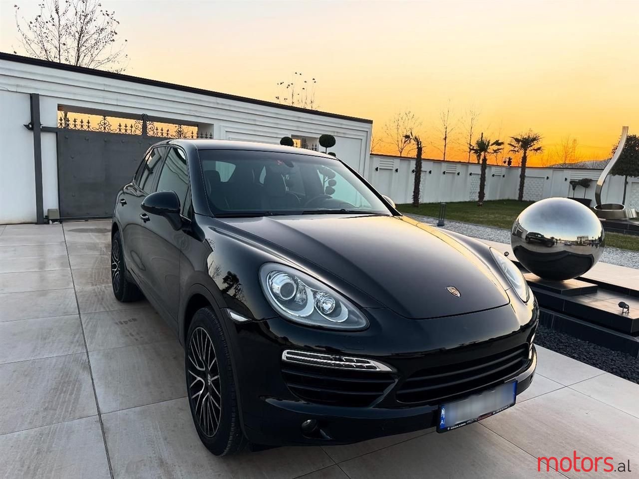 2011' Porsche Cayenne photo #6