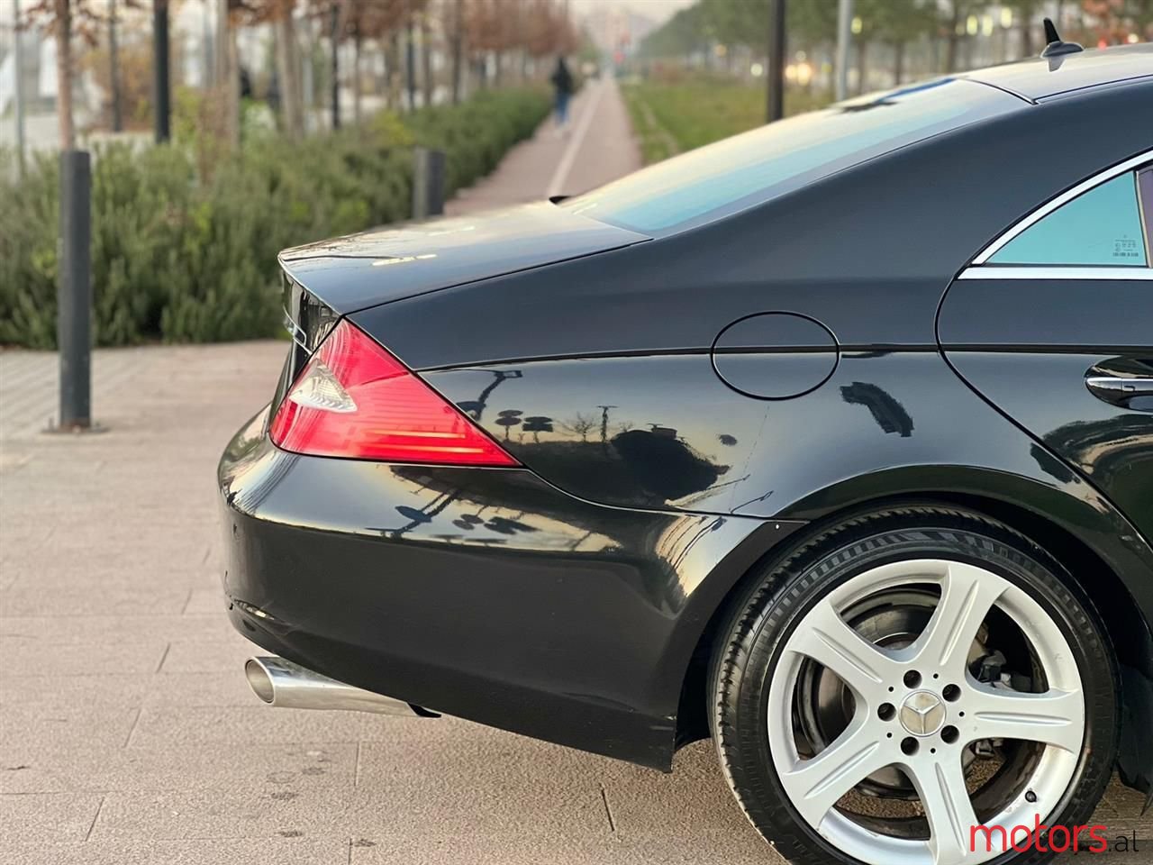 2007' Mercedes-Benz CLS 320 photo #2