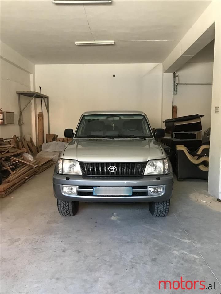 2001' Toyota Land Crusier photo #1