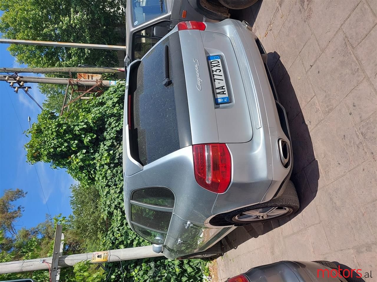 2008' Porsche Cayenne photo #2