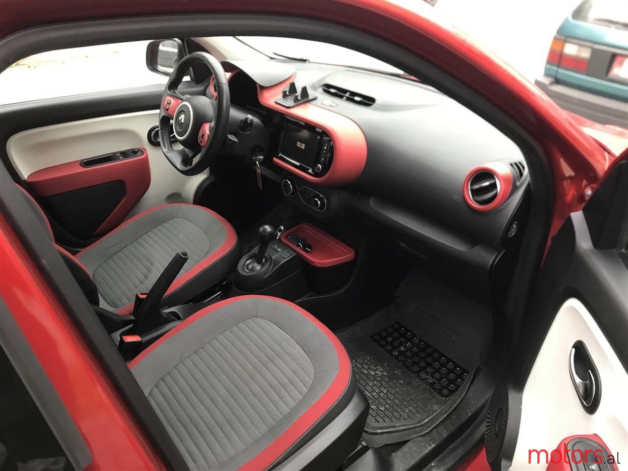 2015' Renault Twingo photo #5