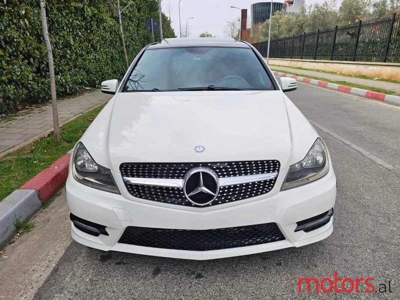 2013' Mercedes-Benz C 300 photo #6