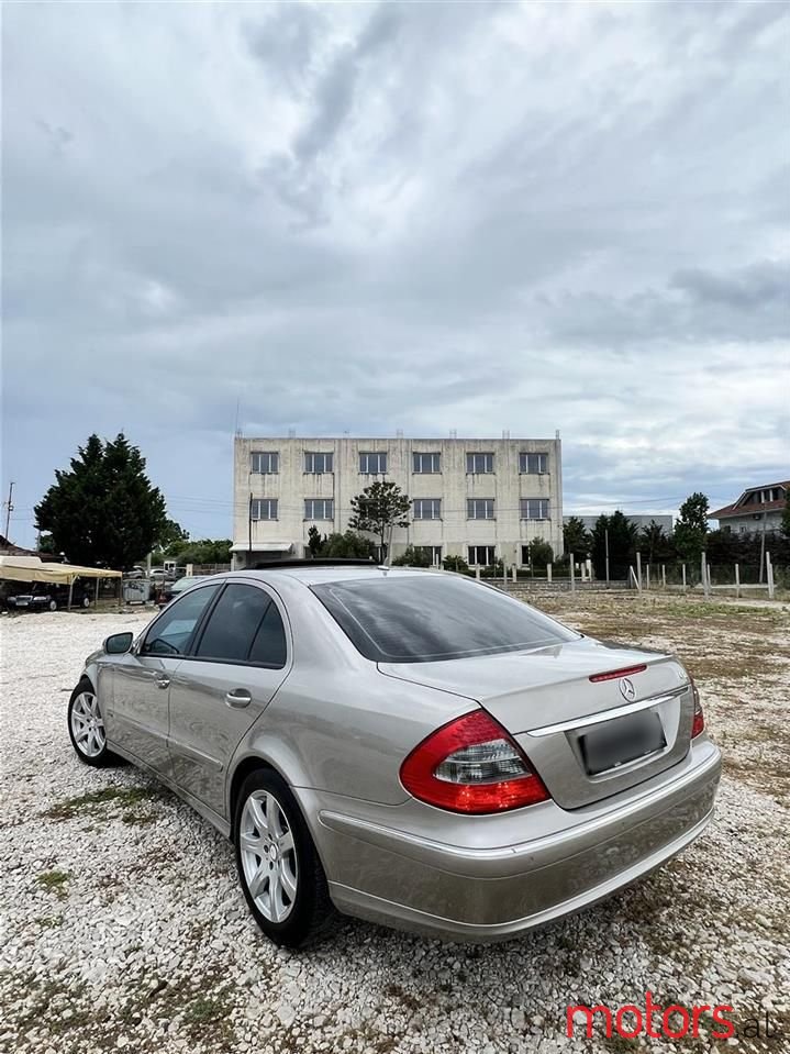 2008' Mercedes-Benz E 220 photo #3