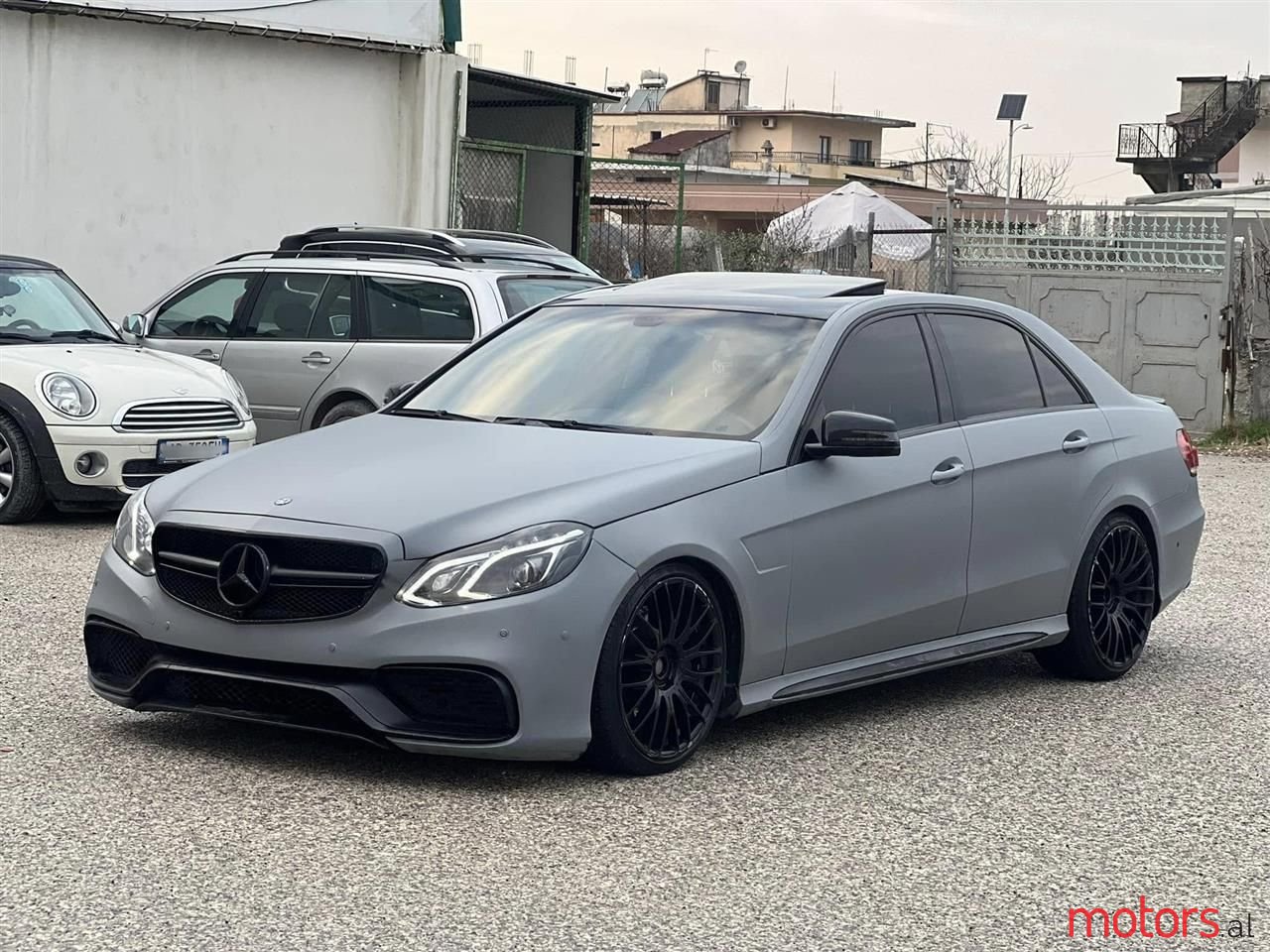 2010' Mercedes-Benz E 500 photo #1