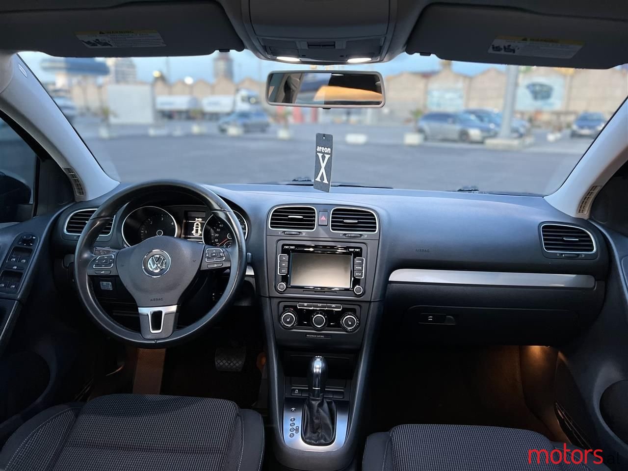 2013' Volkswagen Golf photo #4