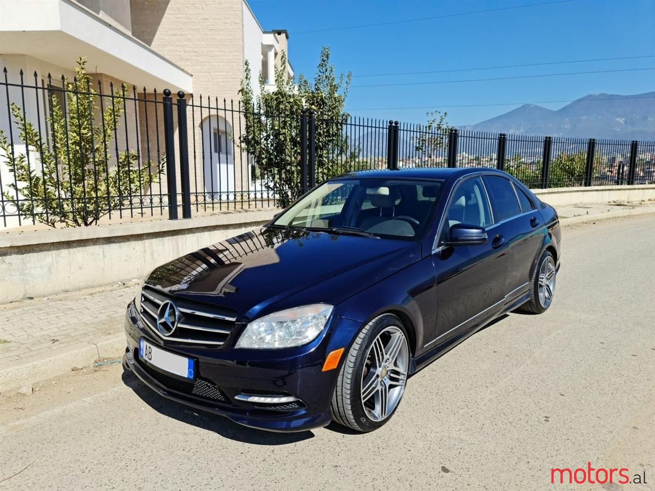 2010' Mercedes-Benz C 250 photo #1