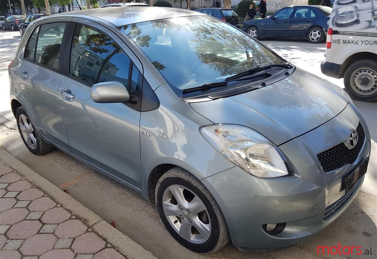 2007' Toyota Yaris photo #2