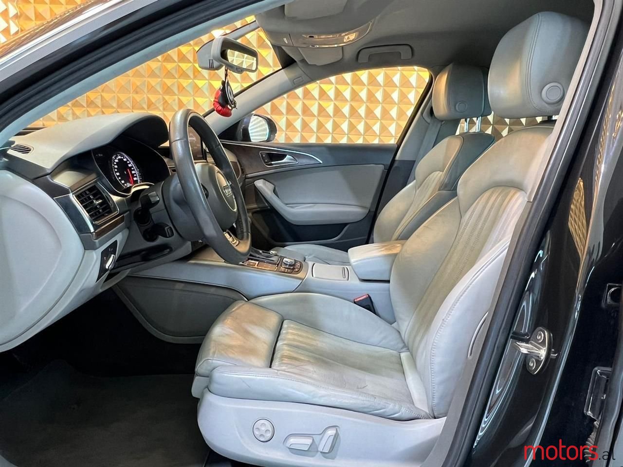 2012' Audi A6 photo #5