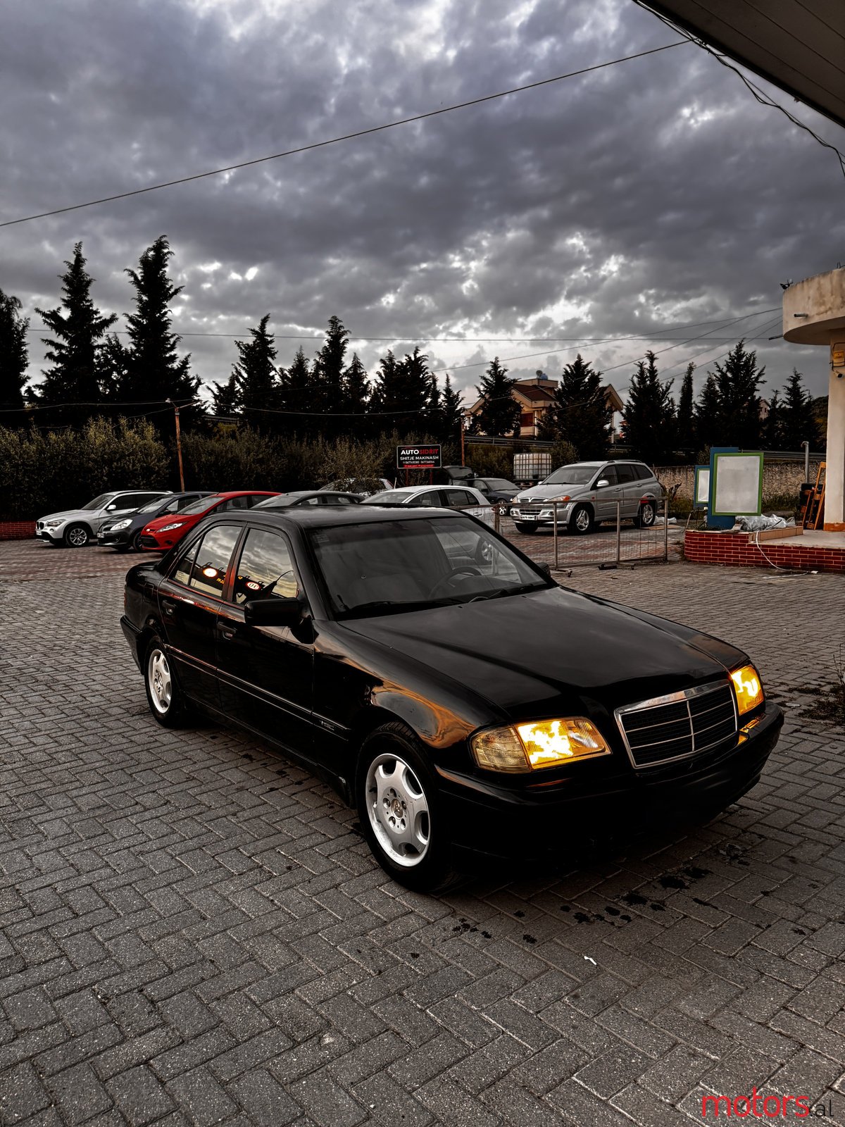 1999' Mercedes-Benz 220 photo #3